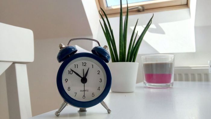 3 cara melunasi utang tidur buat para pegawai kantoran terbaru